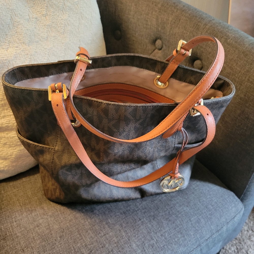 Michael Kors Shoulder Bag
